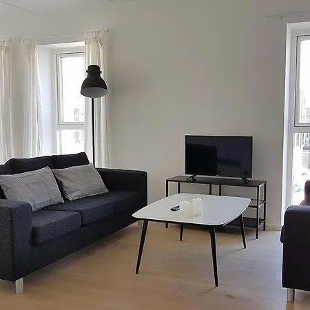 Apartment 4 In *